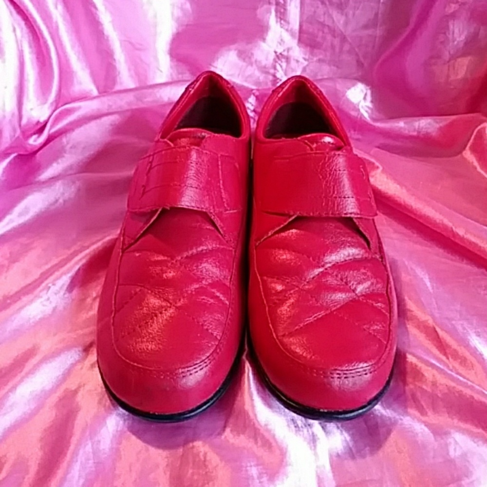 Red Dr. Scholl's